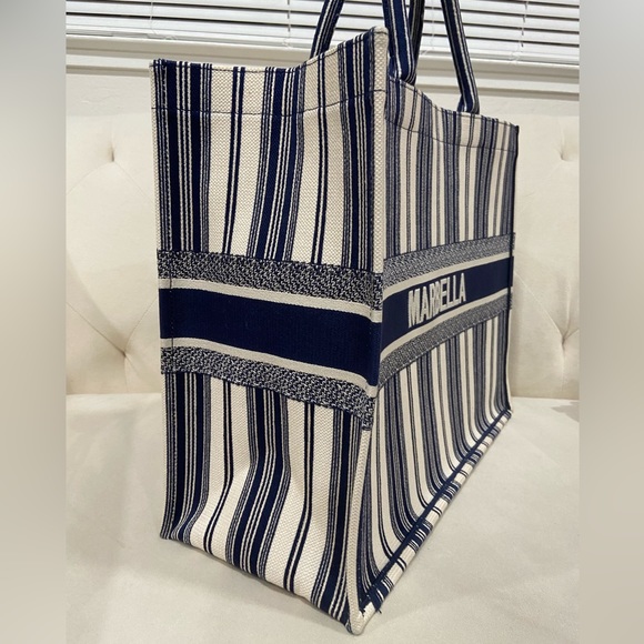 Christian Dior Stripes Book Large Tote Bag - Picture 9 of 16